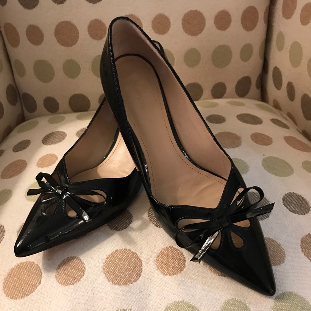 Black Joan and David pumps.